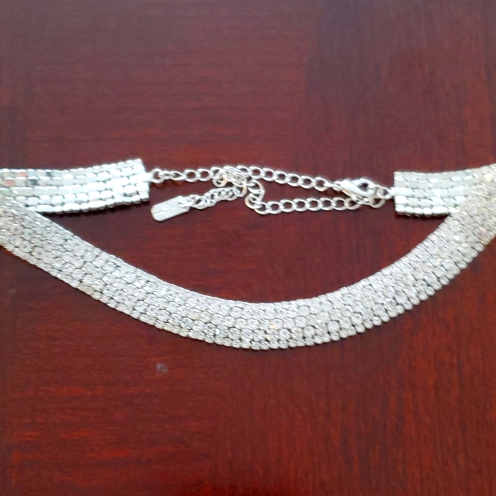 01 silver necklace